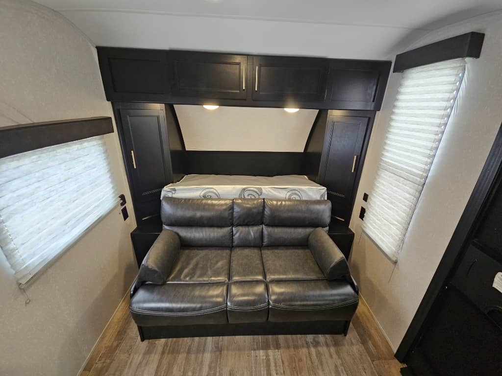 2021 Forest River RV 2021 Forest River RV Cherokee Wolf Pup - thumbnail 9