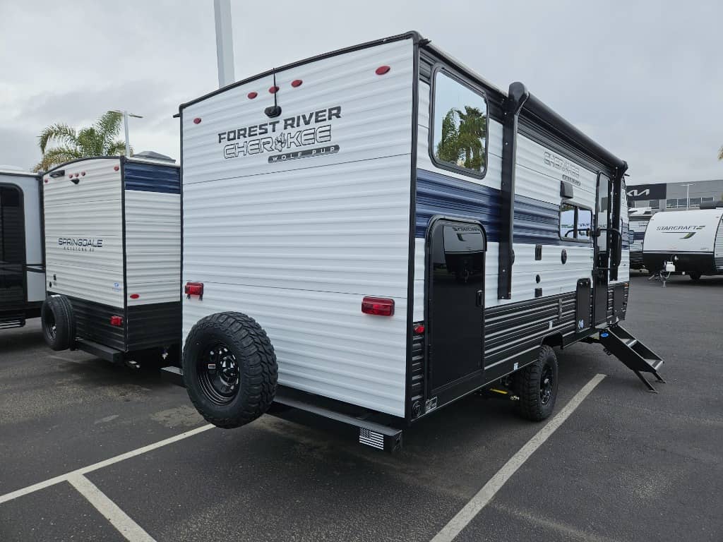 2025 Forest River 2025 Forest River Cherokee Wolf Pup - thumbnail 3