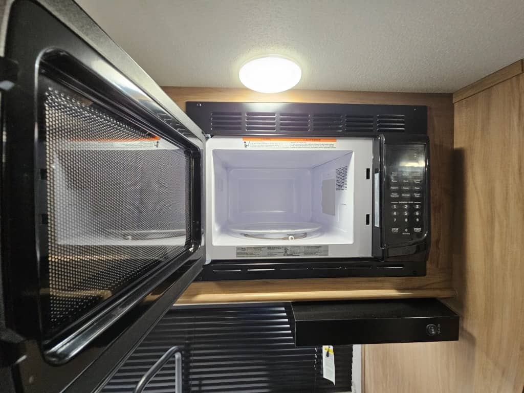 2025 Forest River 2025 Forest River Cherokee Wolf Pup - thumbnail 16