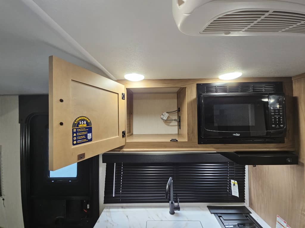 2025 Forest River 2025 Forest River Cherokee Wolf Pup - thumbnail 17