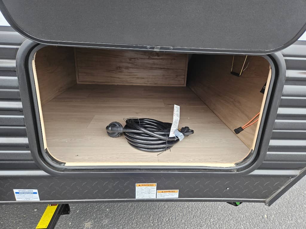 2025 Forest River 2025 Forest River Cherokee Wolf Pup - thumbnail 32