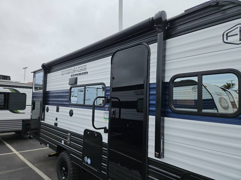 2025 Forest River 2025 Forest River Cherokee Wolf Pup - thumbnail 35