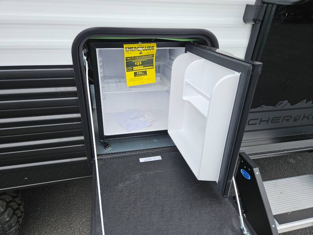 2025 Forest River 2025 Forest River Cherokee Wolf Pup - thumbnail 37