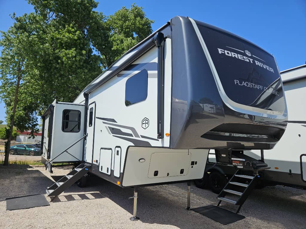 2025 Forest River 2025 Forest River Flagstaff Classic - thumbnail 1