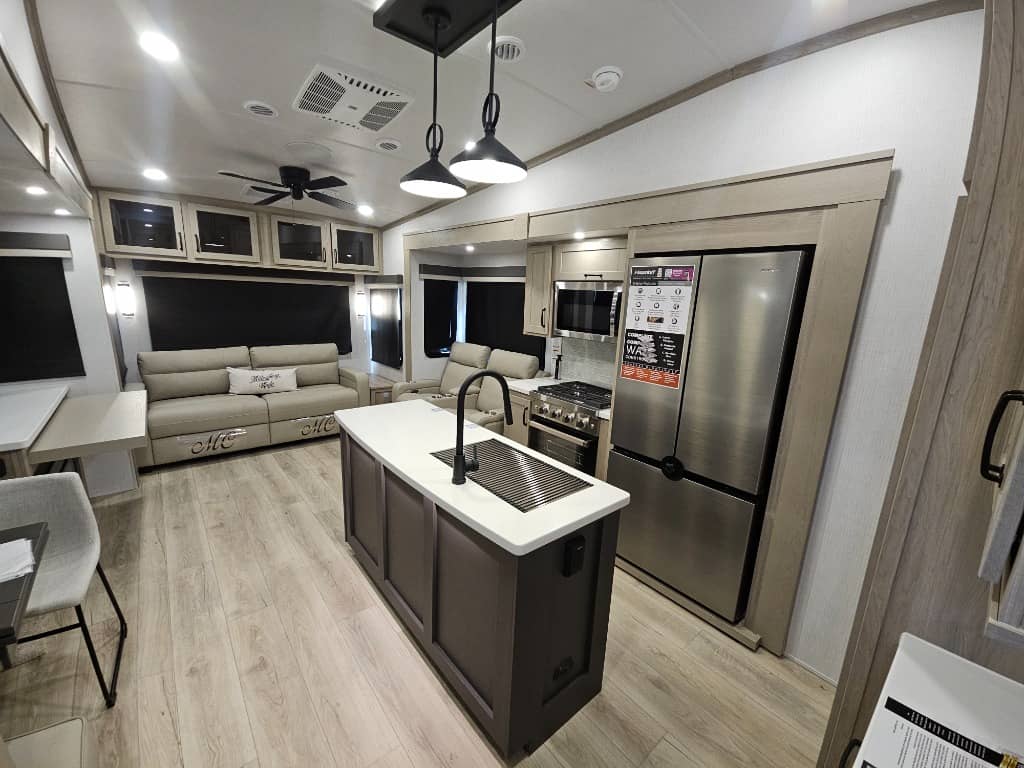 2025 Forest River 2025 Forest River Flagstaff Classic - thumbnail 7