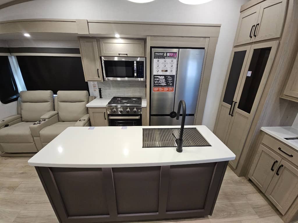 2025 Forest River 2025 Forest River Flagstaff Classic - thumbnail 19