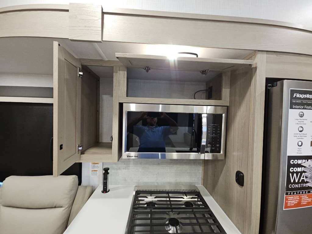 2025 Forest River 2025 Forest River Flagstaff Classic - thumbnail 22