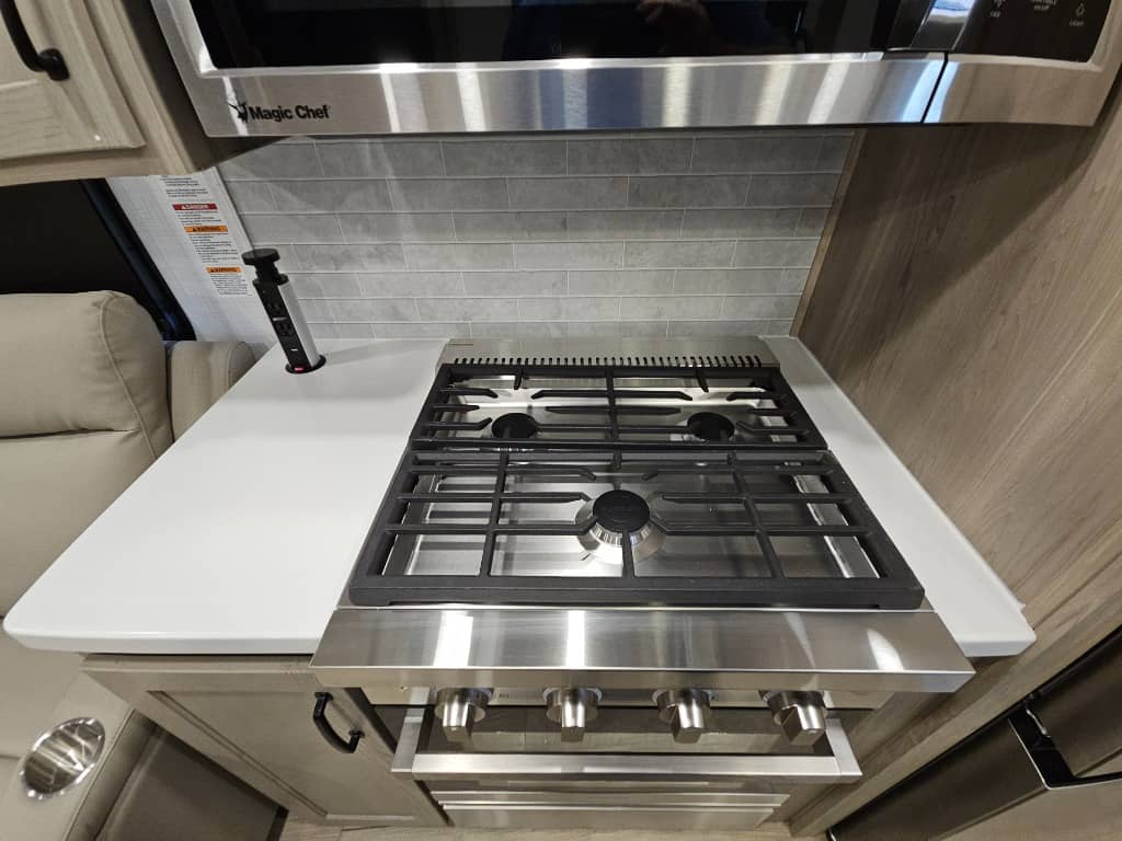 2025 Forest River 2025 Forest River Flagstaff Classic - thumbnail 23