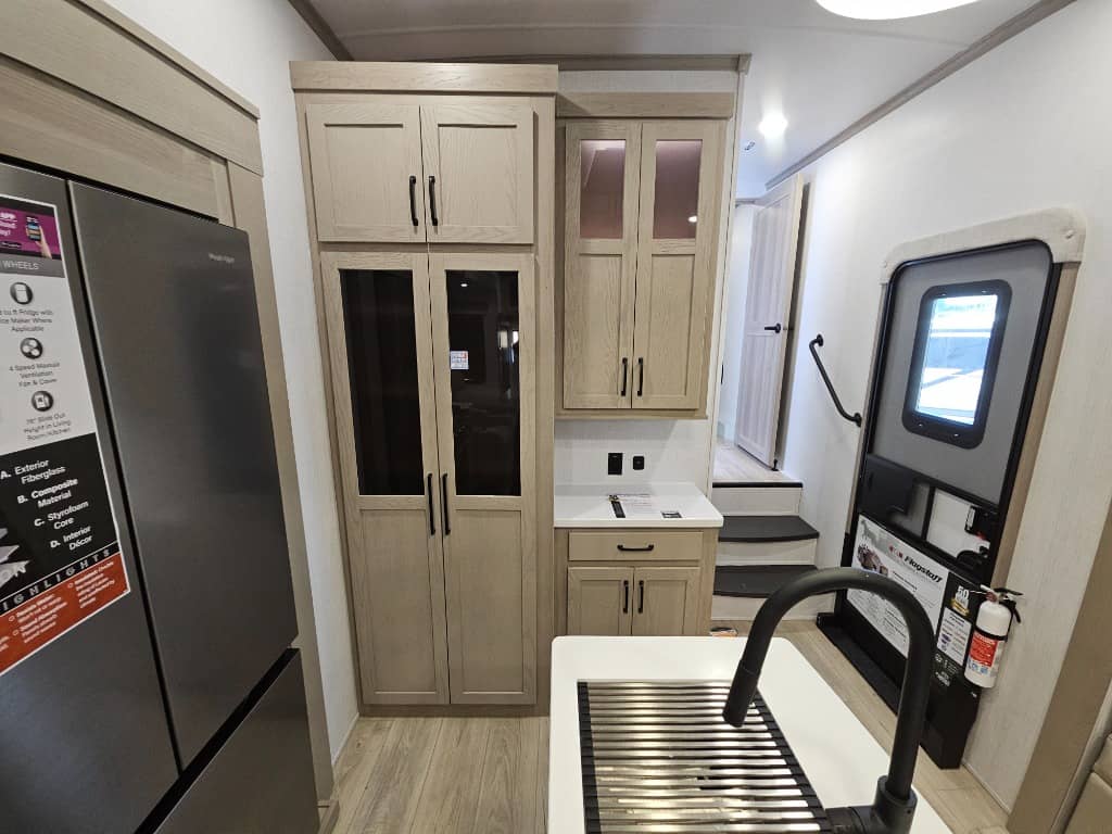 2025 Forest River 2025 Forest River Flagstaff Classic - thumbnail 26