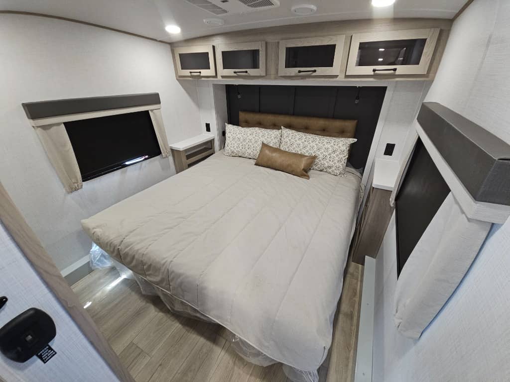 2025 Forest River 2025 Forest River Flagstaff Classic - thumbnail 37