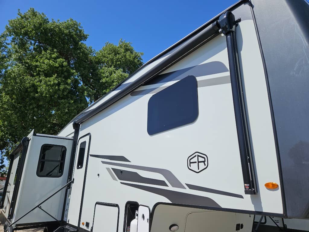 2025 Forest River 2025 Forest River Flagstaff Classic - thumbnail 47