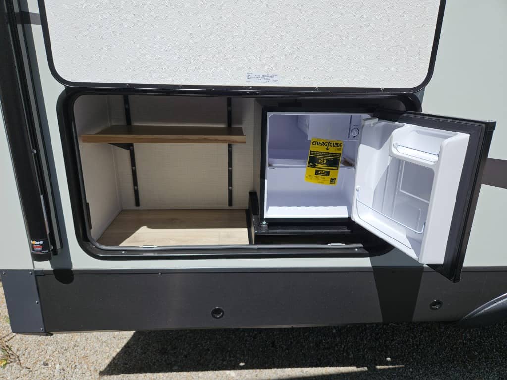 2025 Forest River 2025 Forest River Flagstaff Classic - thumbnail 52