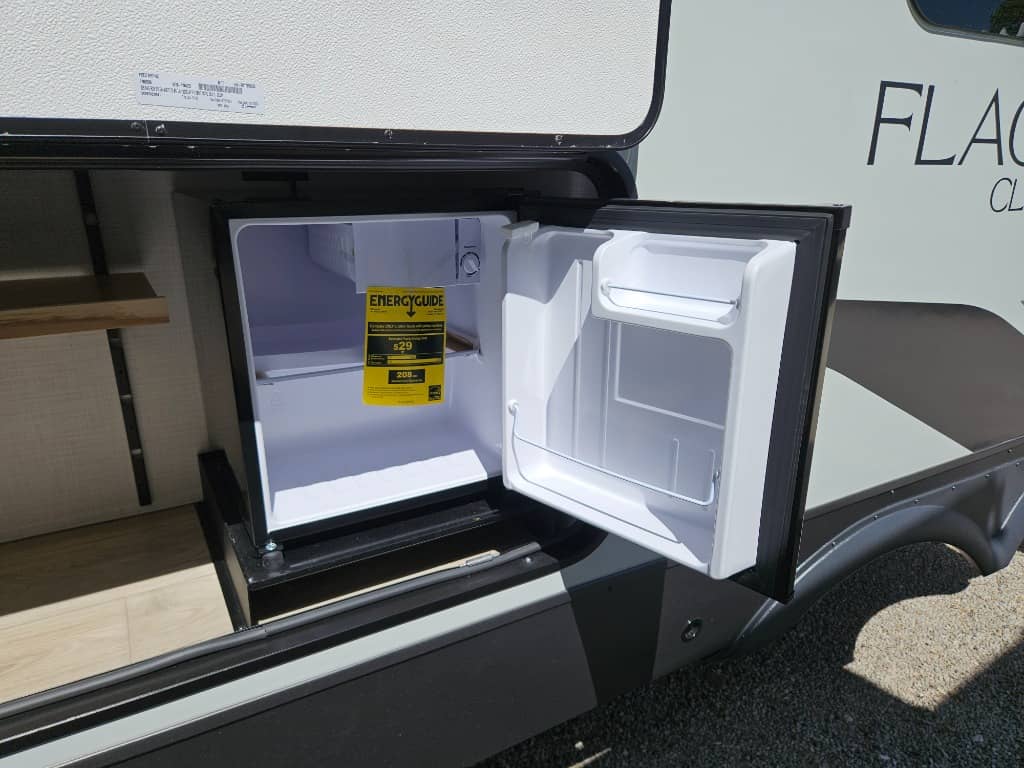 2025 Forest River 2025 Forest River Flagstaff Classic - thumbnail 53