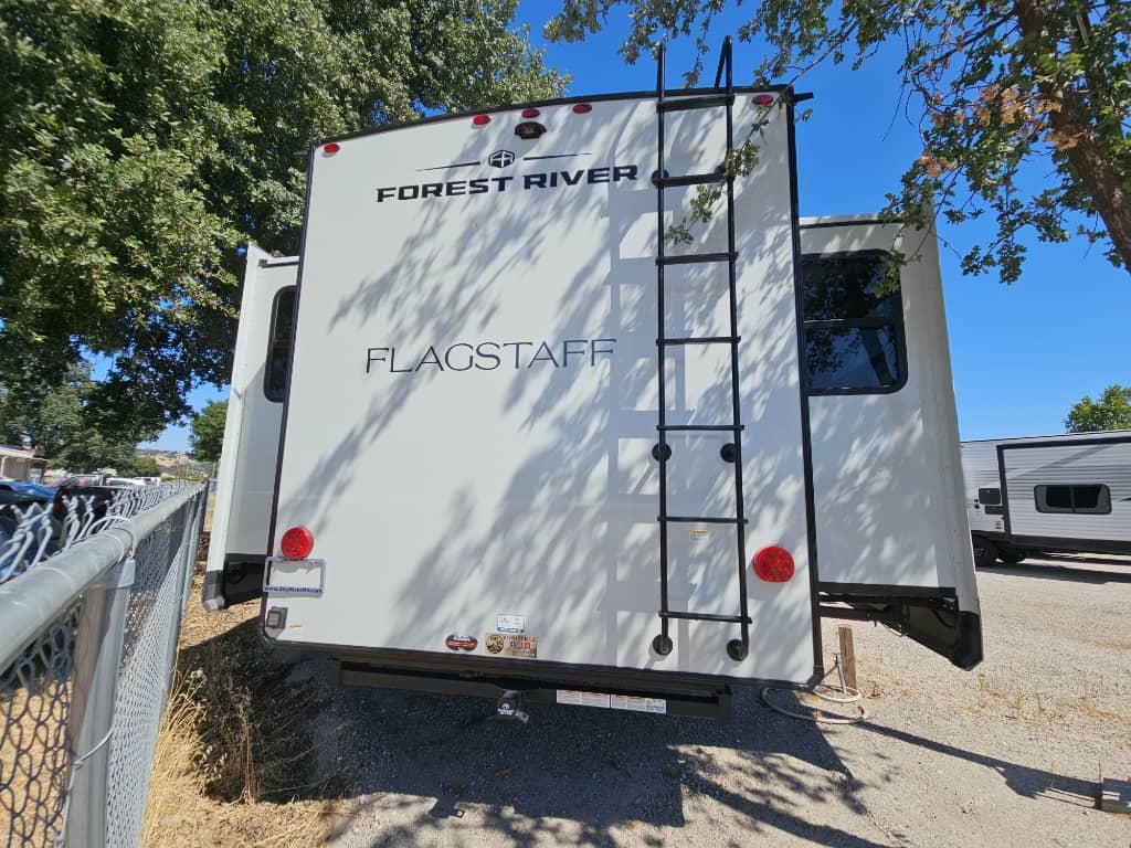 2025 Forest River 2025 Forest River Flagstaff Classic - thumbnail 4