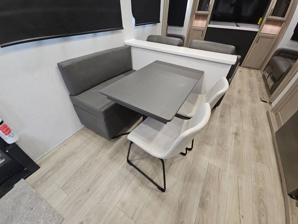 2025 Forest River 2025 Forest River Flagstaff Classic - thumbnail 9