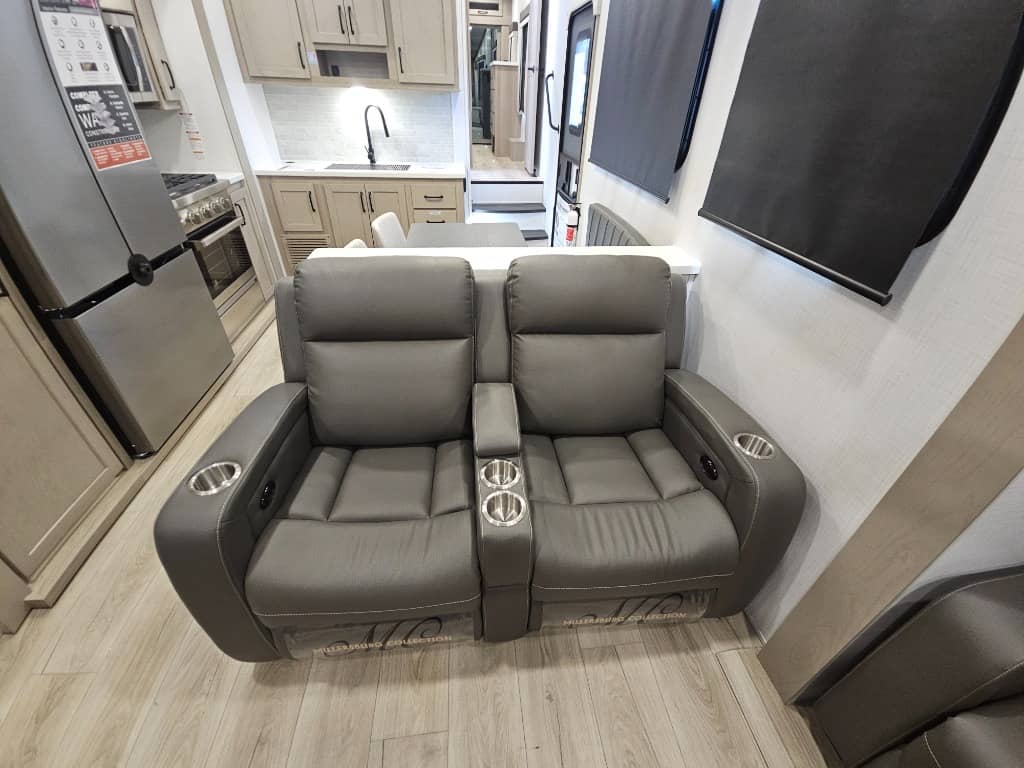 2025 Forest River 2025 Forest River Flagstaff Classic - thumbnail 11