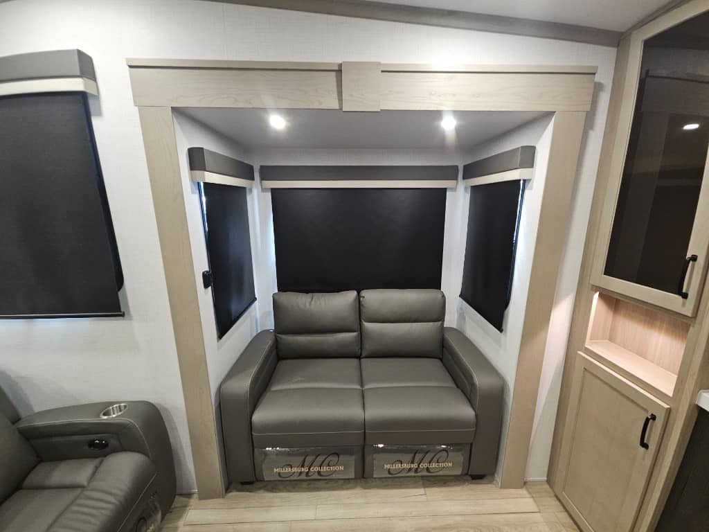 2025 Forest River 2025 Forest River Flagstaff Classic - thumbnail 12