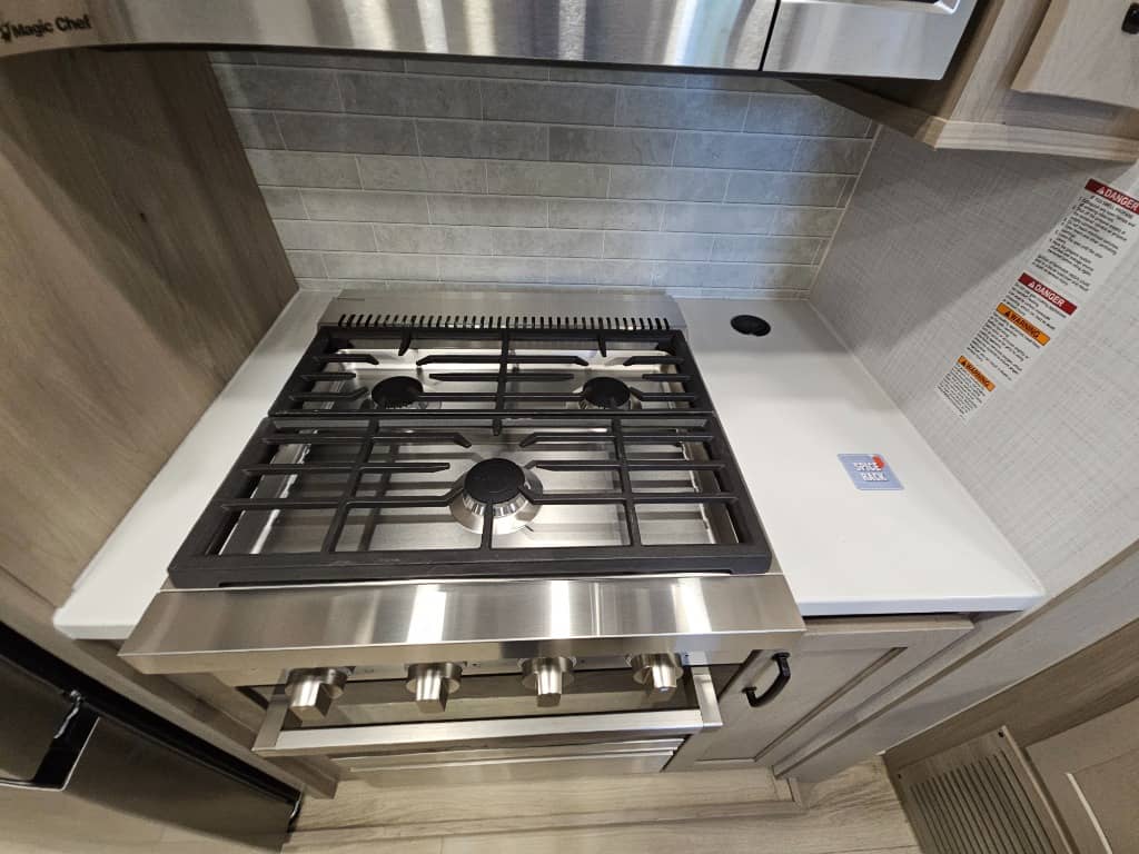 2025 Forest River 2025 Forest River Flagstaff Classic - thumbnail 25