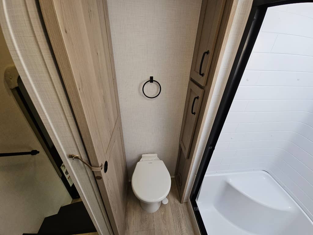 2025 Forest River 2025 Forest River Flagstaff Classic - thumbnail 37