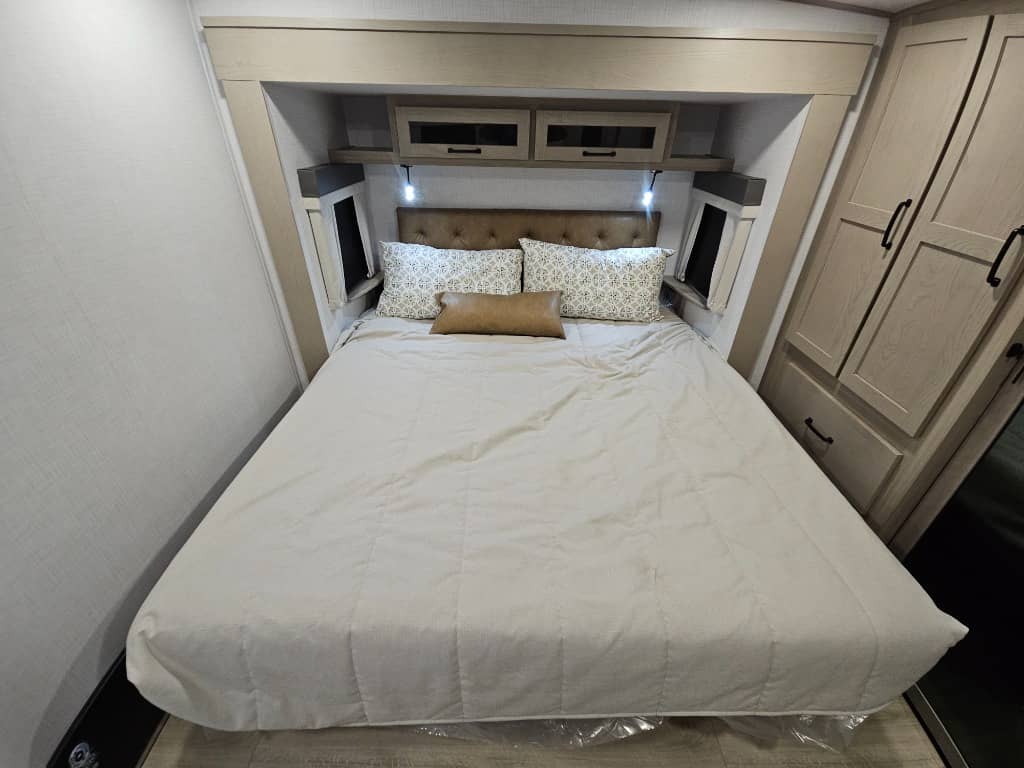 2025 Forest River 2025 Forest River Flagstaff Classic - thumbnail 42