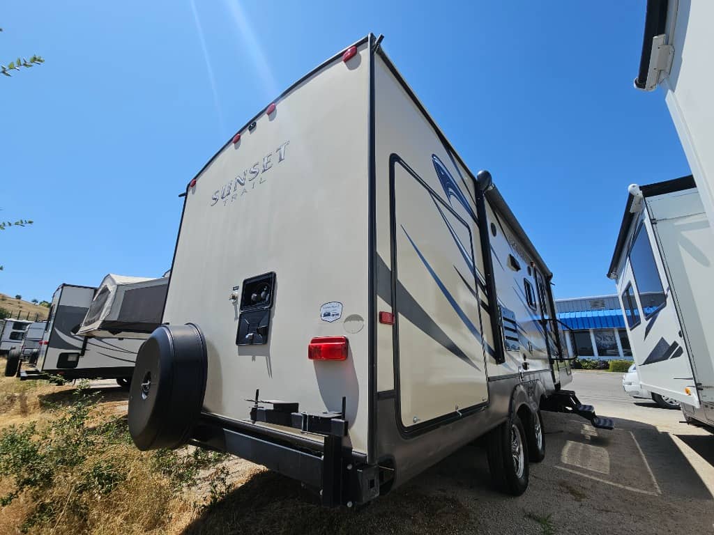 2014 CrossRoads 2014 CrossRoads Sunset Trail Super Lite - thumbnail 2