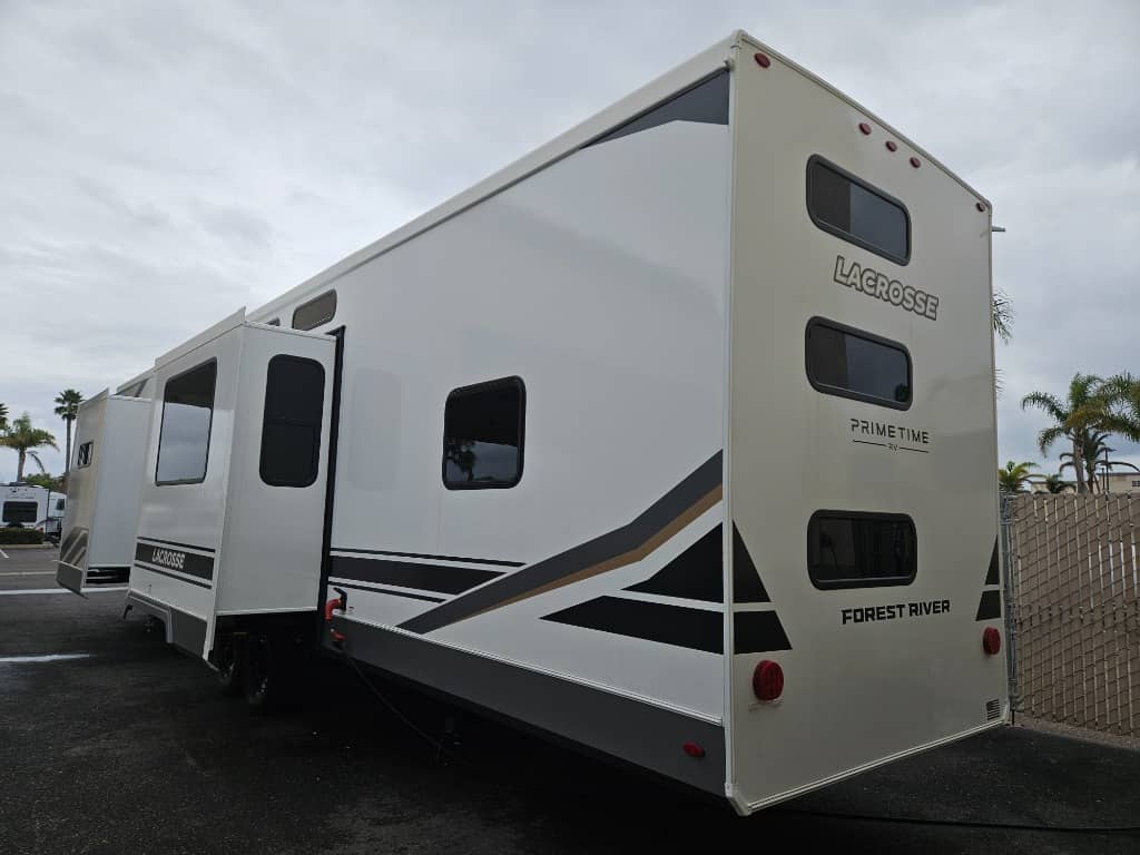 2026 Prime Time RV 2026 Prime Time RV LaCrosse - thumbnail 5