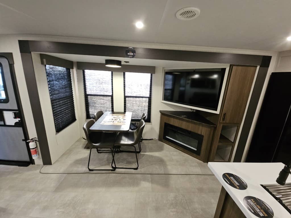 2026 Prime Time RV 2026 Prime Time RV LaCrosse - thumbnail 9