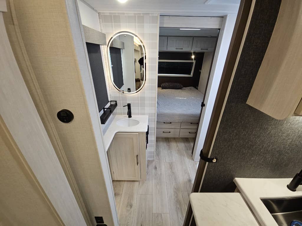 2026 Forest River 2026 Forest River Surveyor - thumbnail 32