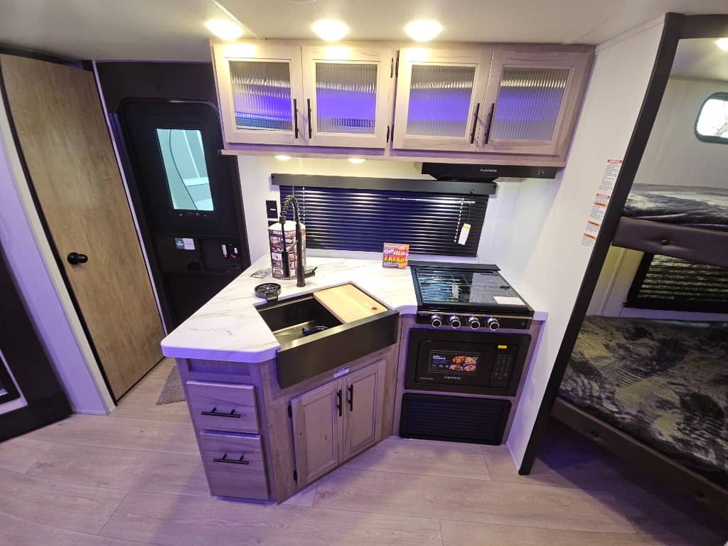 2026 Forest River RV 2026 Forest River RV Cherokee Grey Wolf - thumbnail 8