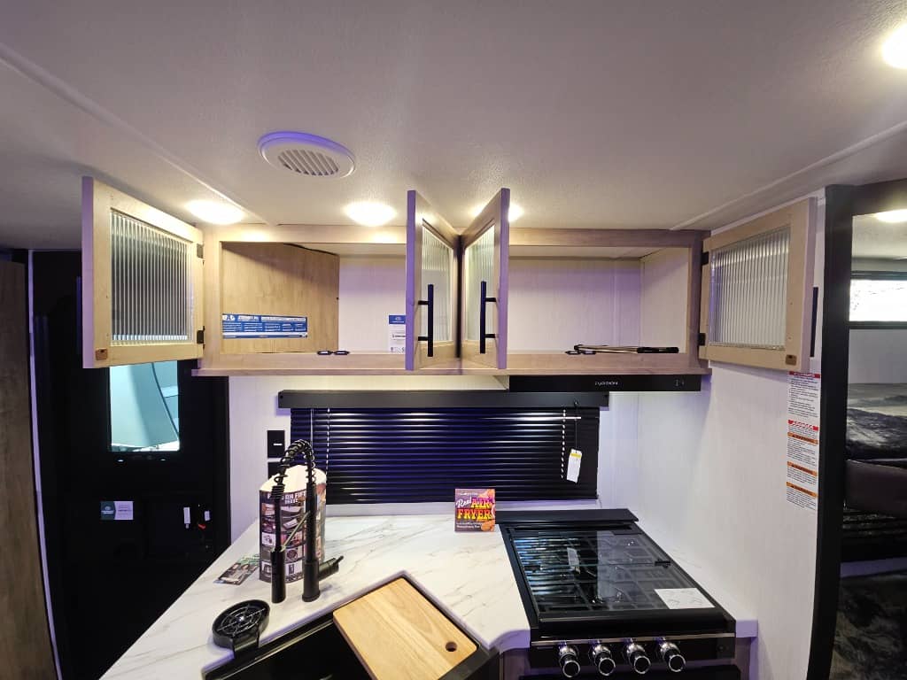 2026 Forest River RV 2026 Forest River RV Cherokee Grey Wolf - thumbnail 9