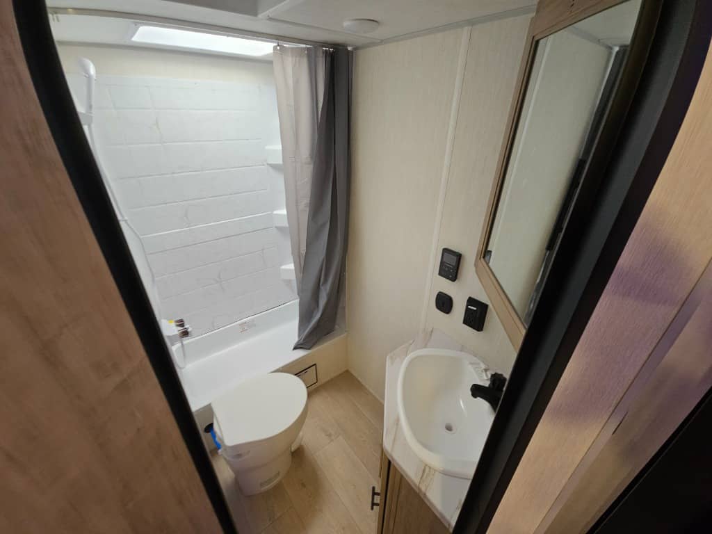 2026 Forest River RV 2026 Forest River RV Cherokee Grey Wolf - thumbnail 24