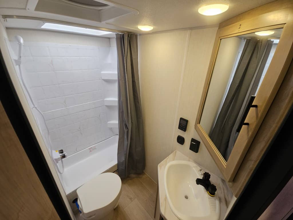 2026 Forest River RV 2026 Forest River RV Cherokee Grey Wolf - thumbnail 28