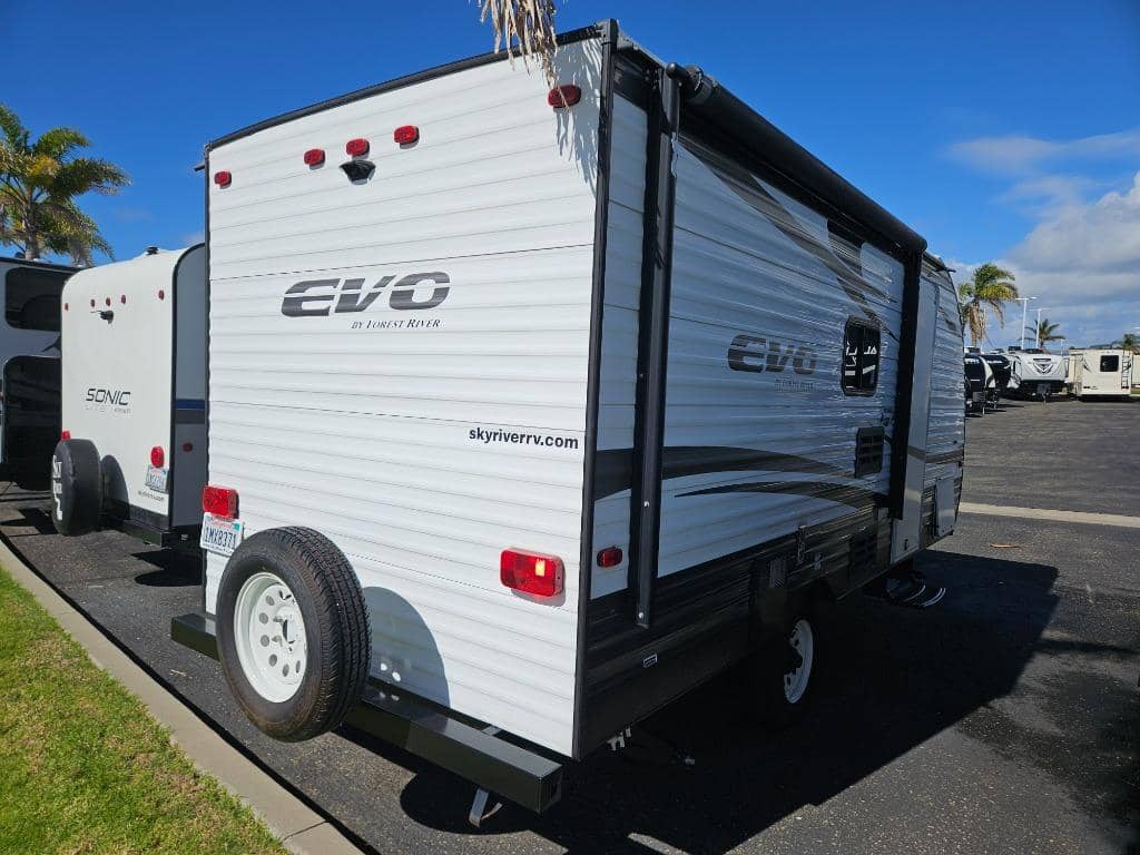 2018 Forest River RV 2018 Forest River RV Evo - thumbnail 2