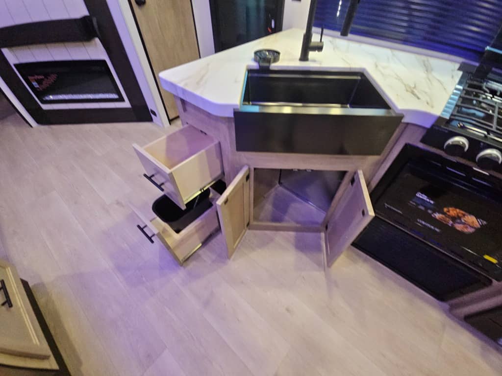 2026 Forest River 2026 Forest River Cherokee Grey Wolf - thumbnail 22