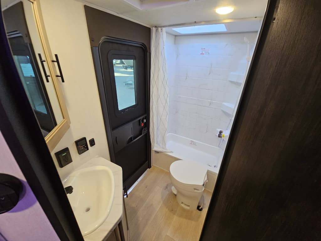 2026 Forest River 2026 Forest River Cherokee Grey Wolf - thumbnail 33