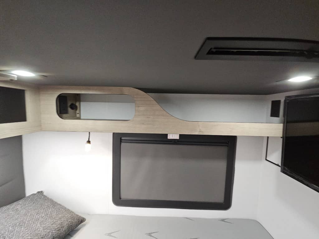 2026 Grand Design 2026 Grand Design Lineage Series M - thumbnail 35