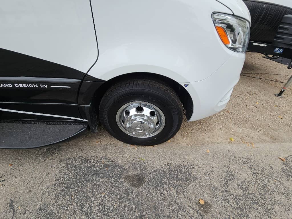 2026 Grand Design 2026 Grand Design Lineage Series M - thumbnail 44