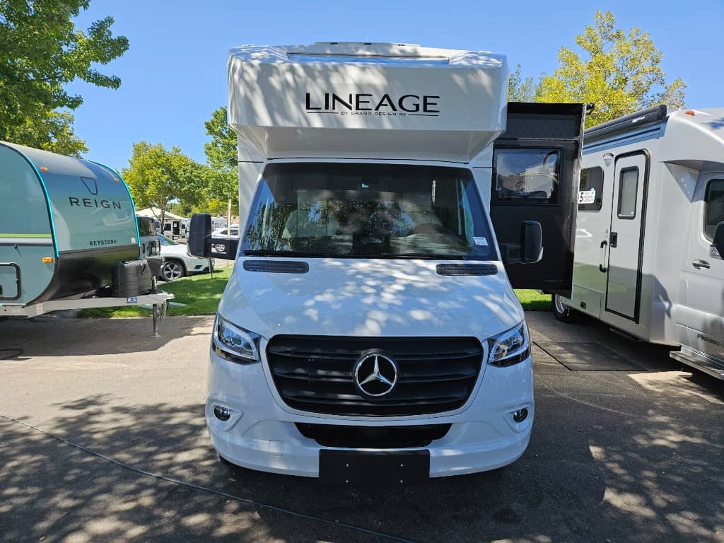 2026 Grand Design 2026 Grand Design Lineage Series M - thumbnail 7