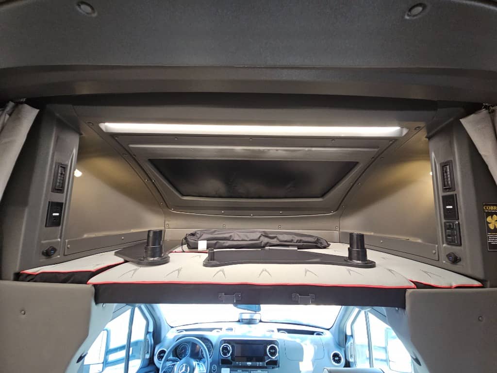 2026 Grand Design 2026 Grand Design Lineage Series M - thumbnail 11