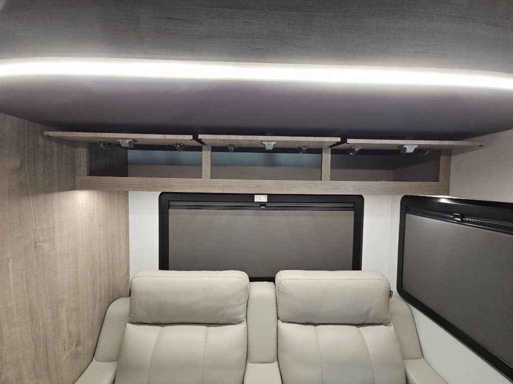 2026 Grand Design 2026 Grand Design Lineage Series M - thumbnail 19