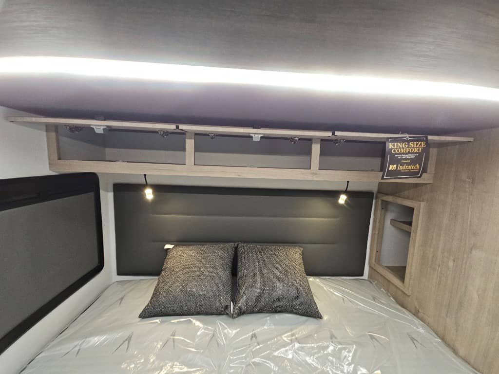 2026 Grand Design 2026 Grand Design Lineage Series M - thumbnail 32