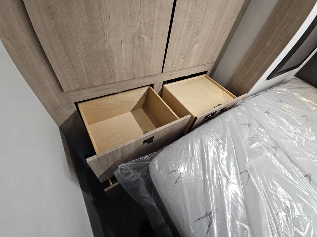 2026 Grand Design 2026 Grand Design Lineage Series M - thumbnail 33