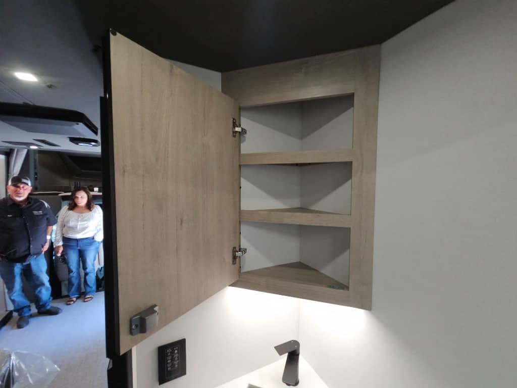 2026 Grand Design 2026 Grand Design Lineage Series M - thumbnail 41