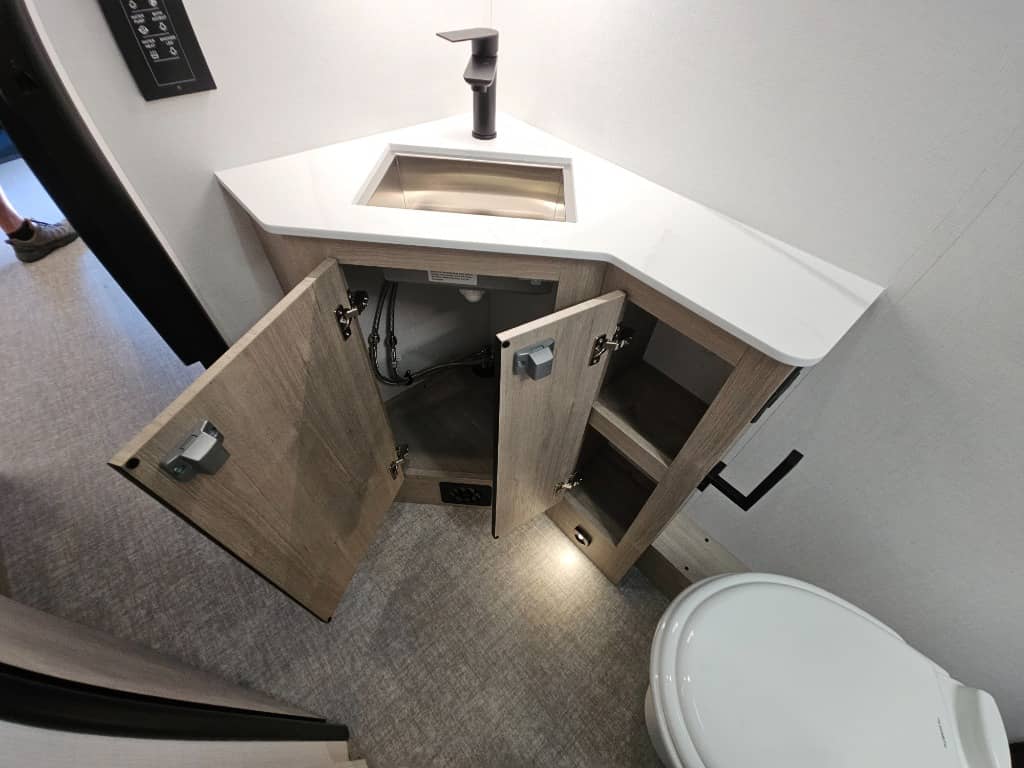 2026 Grand Design 2026 Grand Design Lineage Series M - thumbnail 43