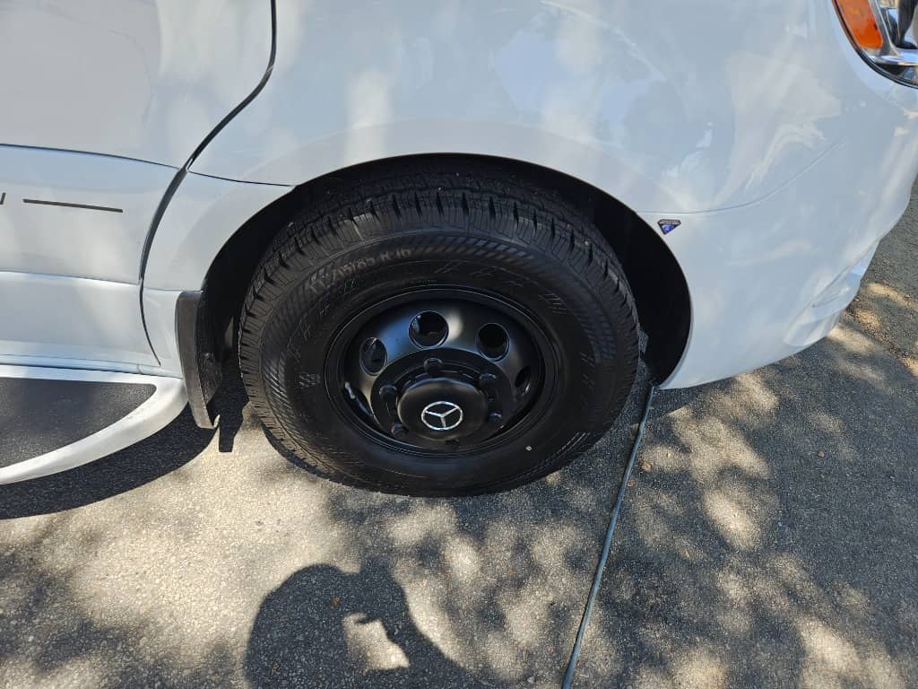 2026 Grand Design 2026 Grand Design Lineage Series M - thumbnail 44