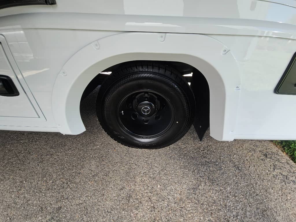 2026 Grand Design 2026 Grand Design Lineage Series M - thumbnail 59