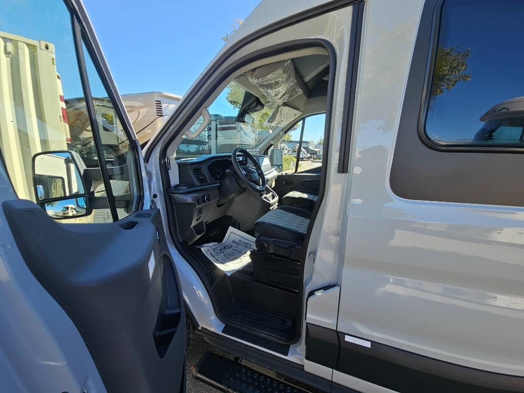 2026 Grand Design 2026 Grand Design Lineage Series Vt - thumbnail 37