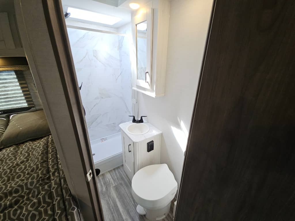 2025 Gulf Stream 2025 Gulf Stream Conquest - thumbnail 16