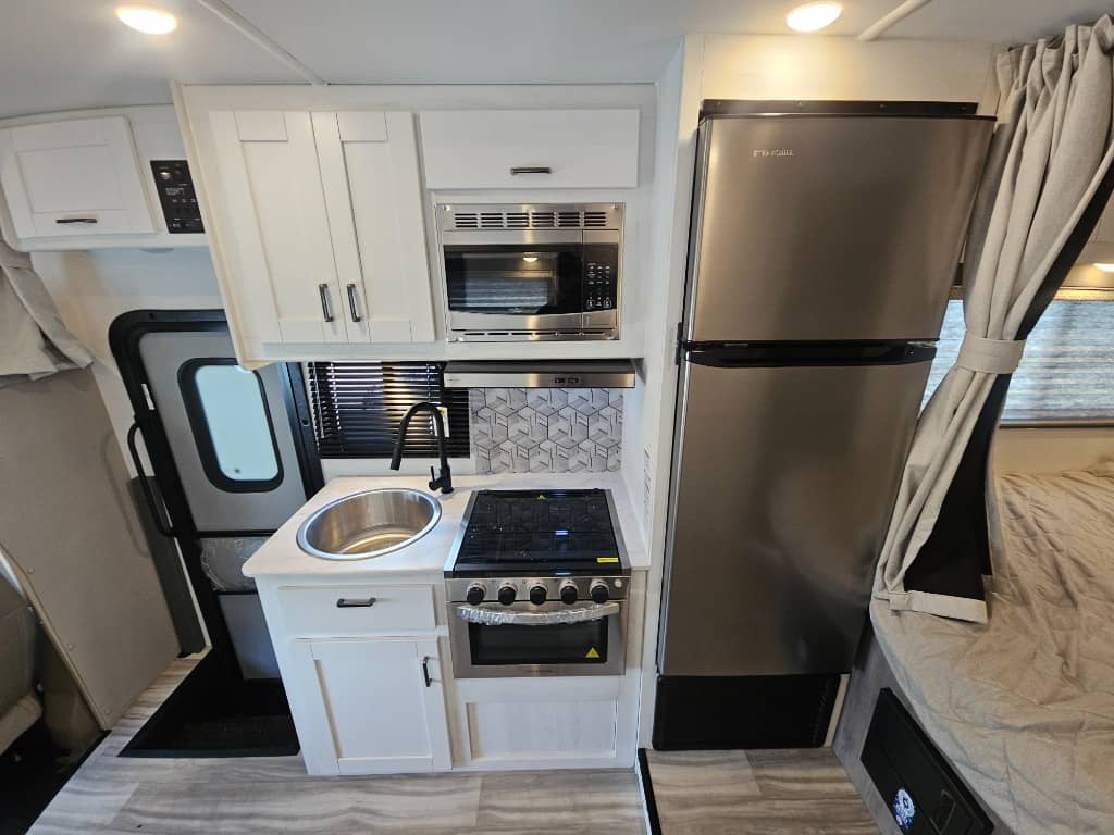 2025 Gulf Stream 2025 Gulf Stream Conquest - thumbnail 24