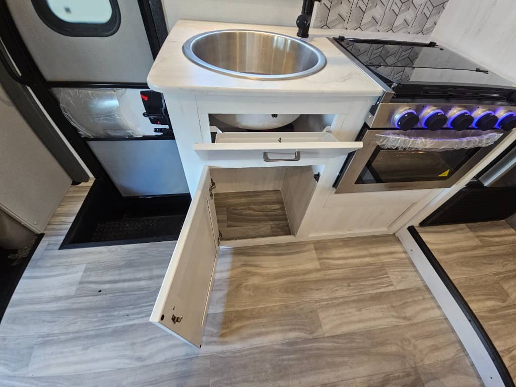 2025 Gulf Stream 2025 Gulf Stream Conquest - thumbnail 31